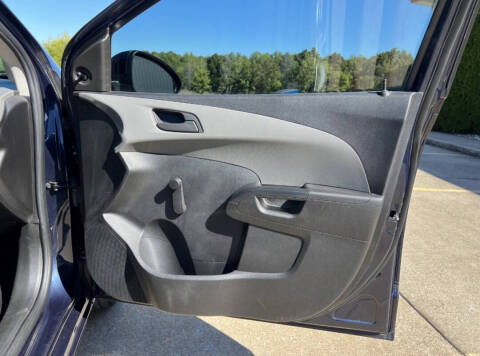 2015 Chevrolet Sonic LS Auto