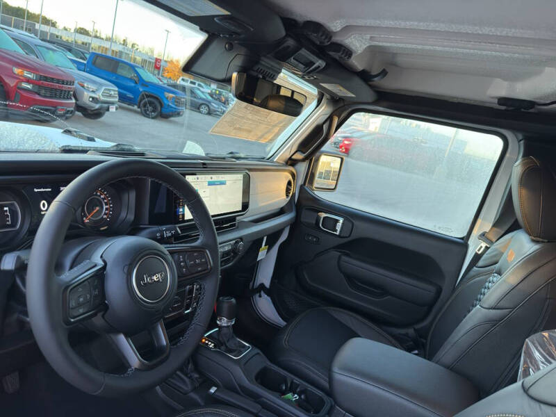 2025 Jeep Gladiator Sport