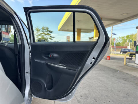 2013 Scion xD