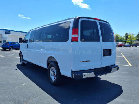 2025 Chevrolet Express LT 3500