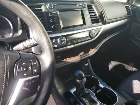 2018 Toyota Highlander Hybrid LE