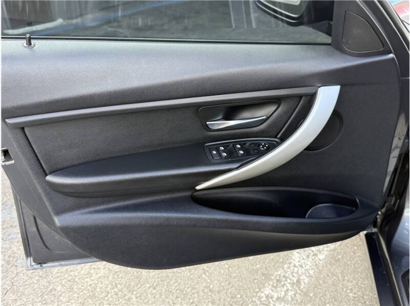 2013 BMW 3 Series 328i