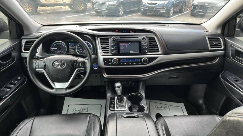 2017 Toyota Highlander Hybrid LE