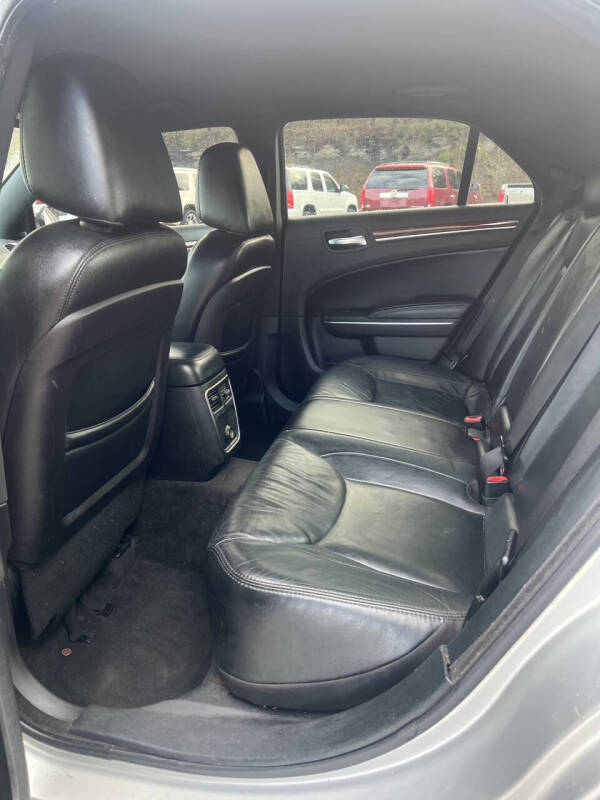 2012 Chrysler 300 Limited