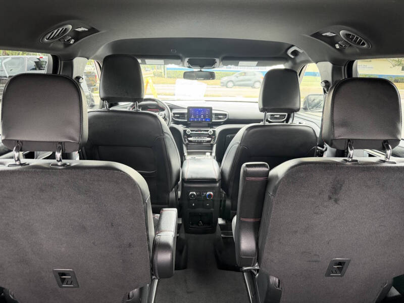 2022 Ford Explorer ST-Line