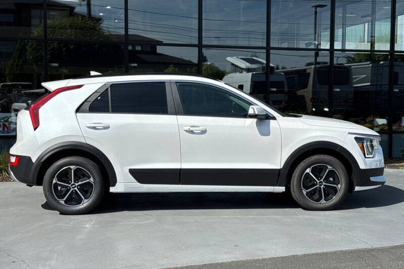 2026 Kia Niro EX