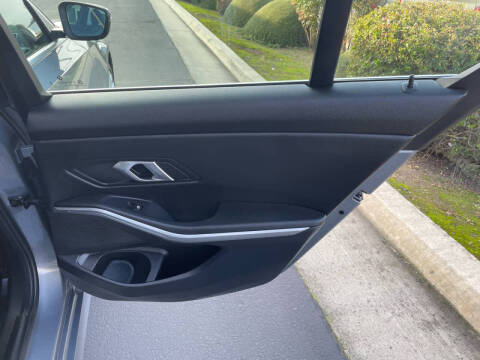 2025 BMW 3 Series 330i