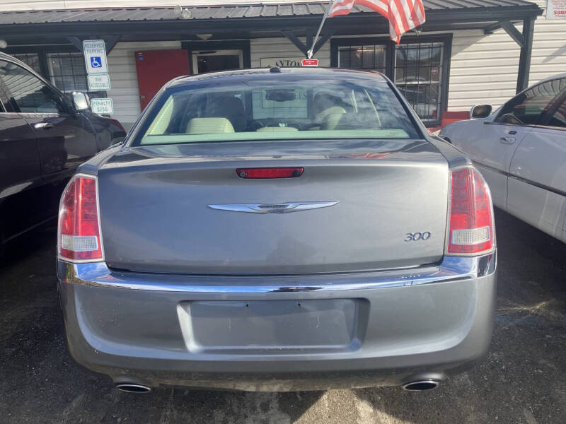 2012 Chrysler 300 Limited