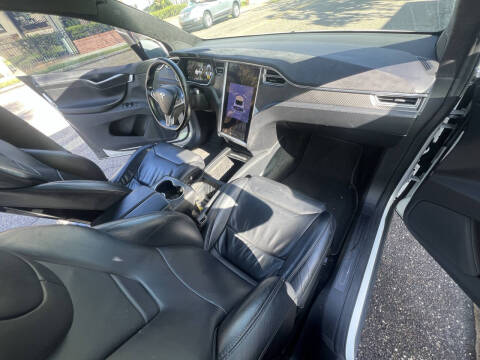 2017 Tesla Model X 75D