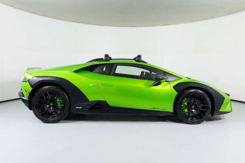 2024 Lamborghini Huracan Sterrato