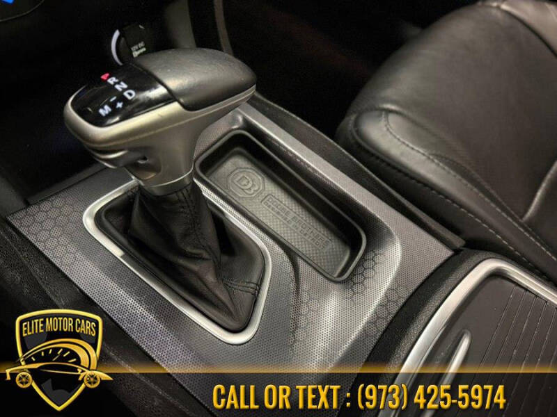 2017 Dodge Charger SXT