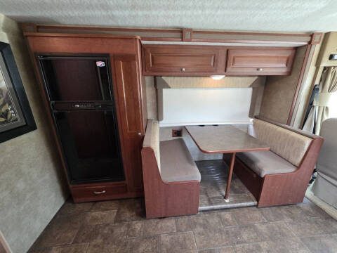 2013 Winnebago Vista