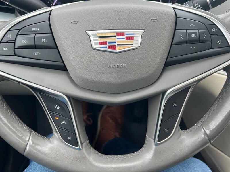 2017 Cadillac XT5 Luxury