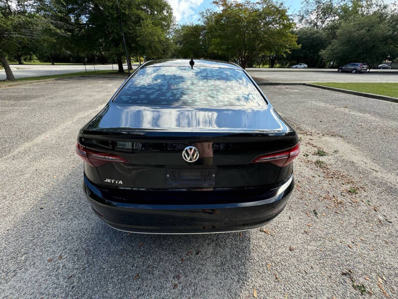 2019 Volkswagen Jetta SEL photo 6