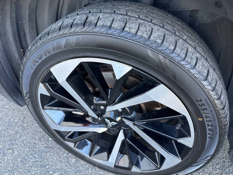 2023 Mitsubishi Outlander SE