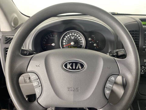 2012 Kia Sedona LX