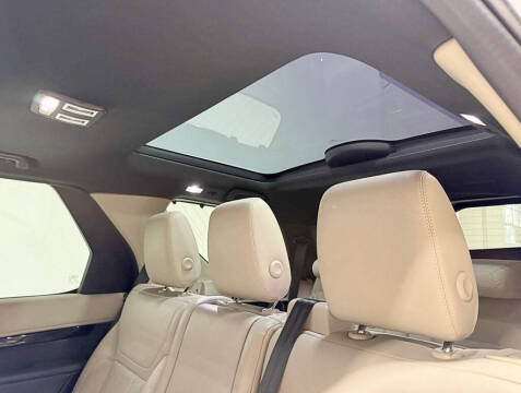 2017 Land Rover Discovery SE