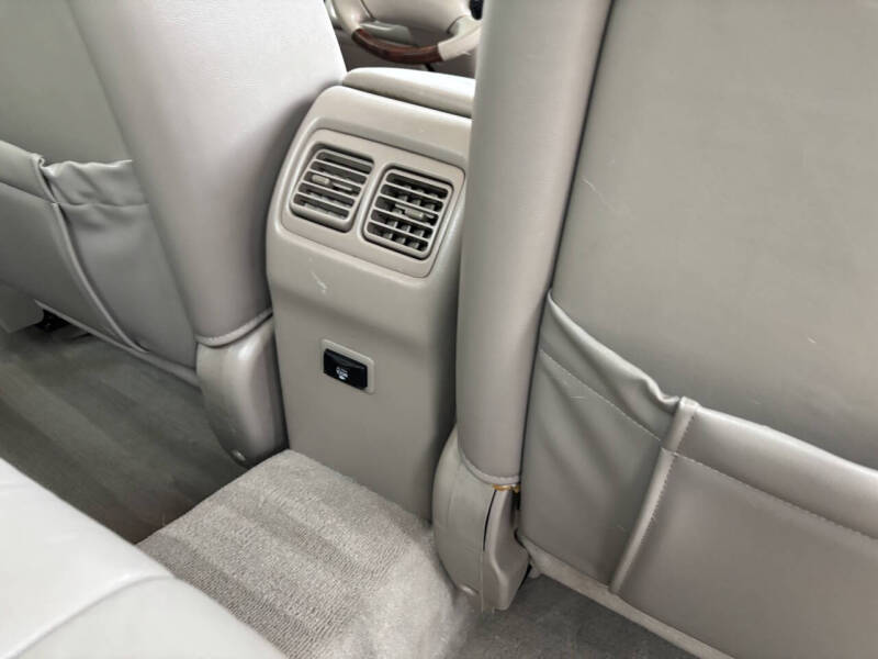 2004 Toyota Avalon XLS