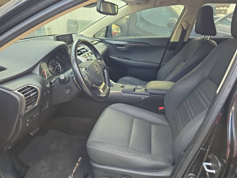 2021 Lexus NX 300's photo