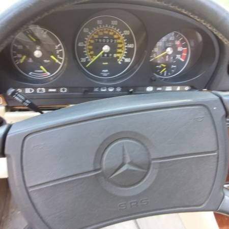 1988 Mercedes-Benz 560-Class 560 SL