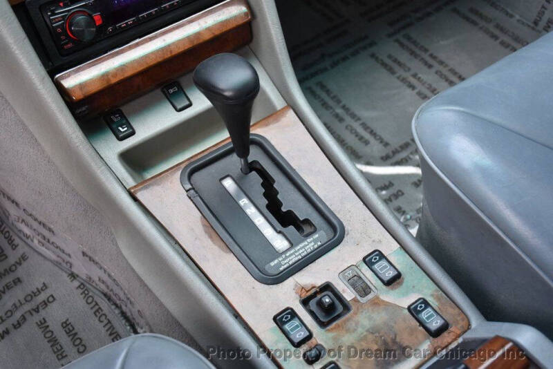 1991 Mercedes-Benz 560-Class 560 SEL