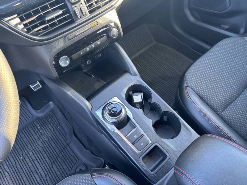 2024 Ford Escape ST-Line Select