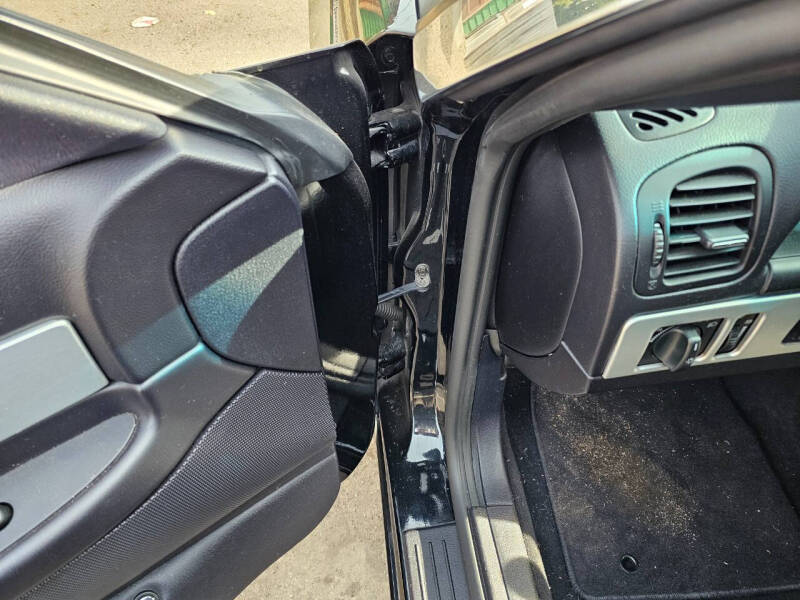 2005 Ford Thunderbird Deluxe