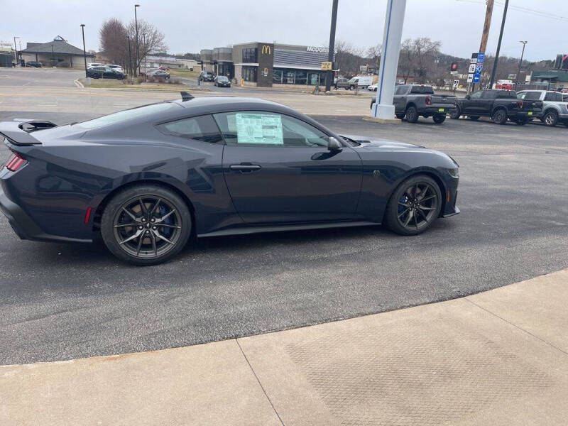 2025 Ford Mustang Dark Horse