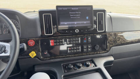 2025 Freightliner M2 106