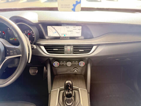 2018 Alfa Romeo Stelvio Ti Sport