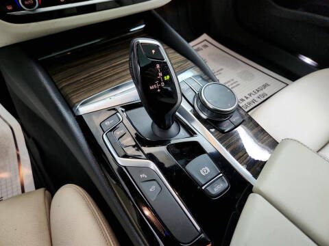 2019 BMW 5 Series 530i