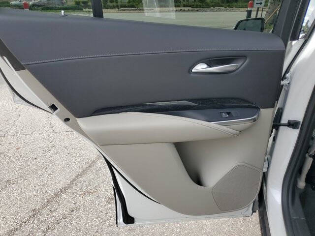 2023 Cadillac XT4 Premium Luxury