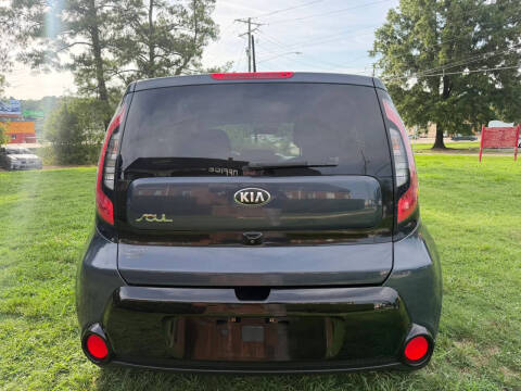 2016 Kia Soul +