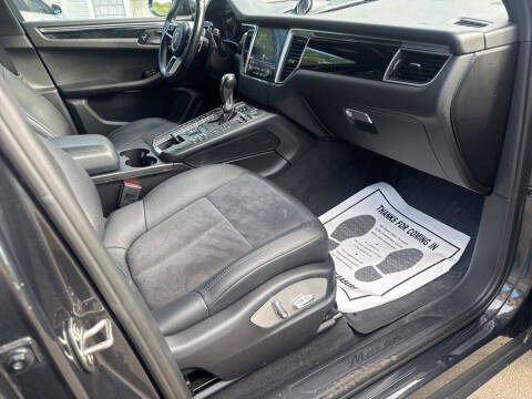 2017 Porsche Macan