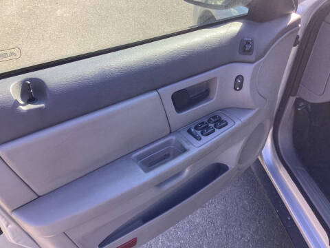 2004 Ford Taurus SES