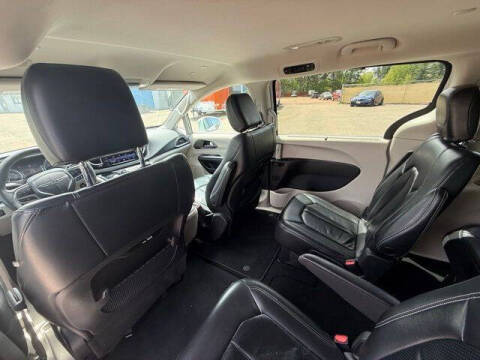 2022 Chrysler Pacifica Touring L