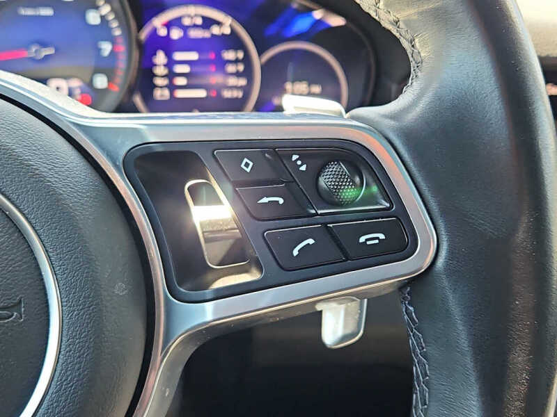 2022 Porsche Cayenne Platinum Edition