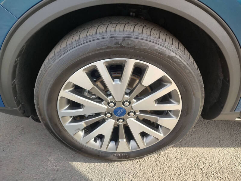 2020 Ford Escape Titanium