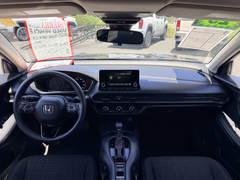 2025 Honda HR-V LX