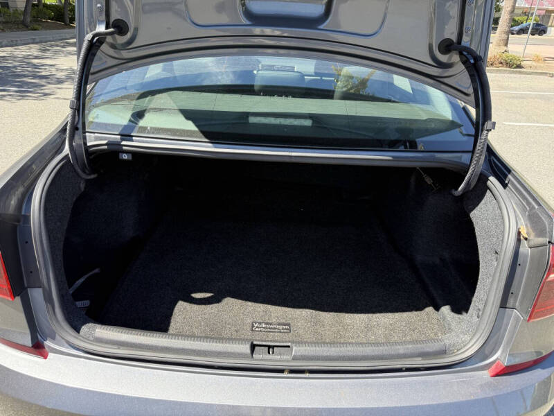 2018 Volkswagen Passat 2.0T R-Line