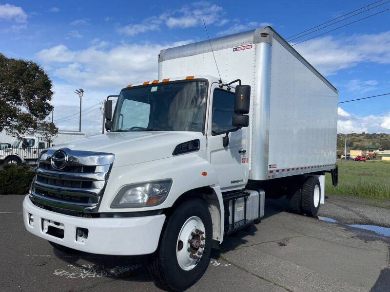 2017 Hino 268