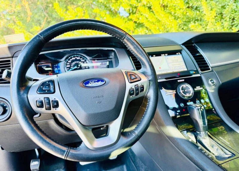 2017 Ford Taurus SHO