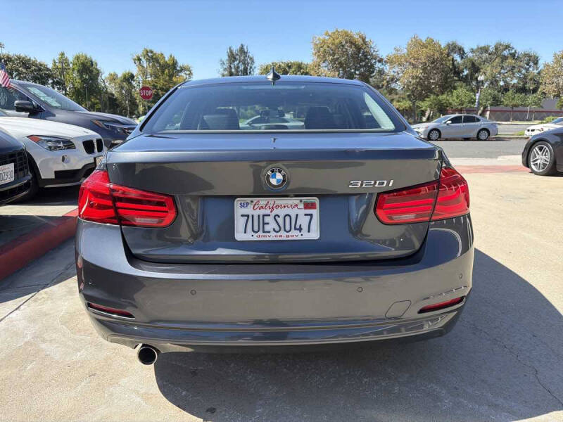 2016 BMW 3 Series 320i