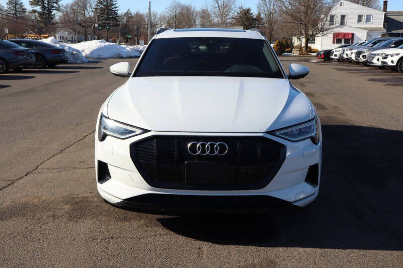 2021 Audi e-tron quattro Premium