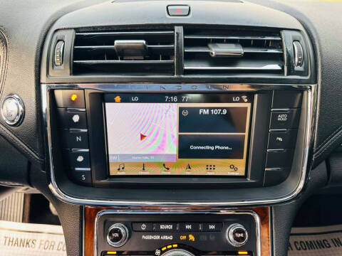 2018 Lincoln Continental Select