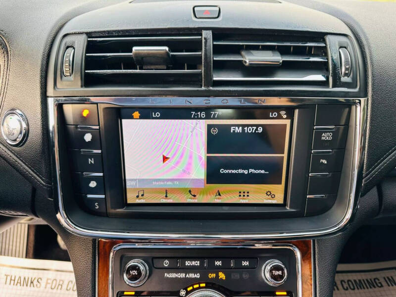 2018 Lincoln Continental Select