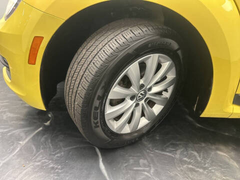 2015 Volkswagen Beetle 1.8T Classic PZEV