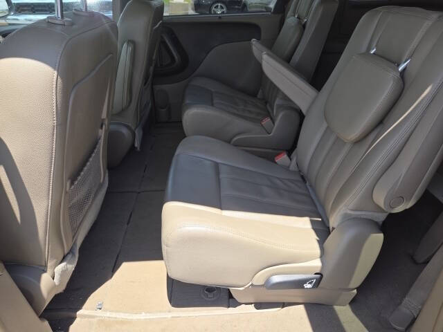 2015 Chrysler Town and Country Touring