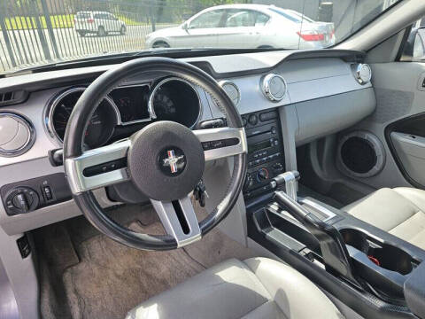 2006 Ford Mustang GT Deluxe