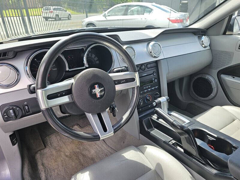 2006 Ford Mustang GT Deluxe